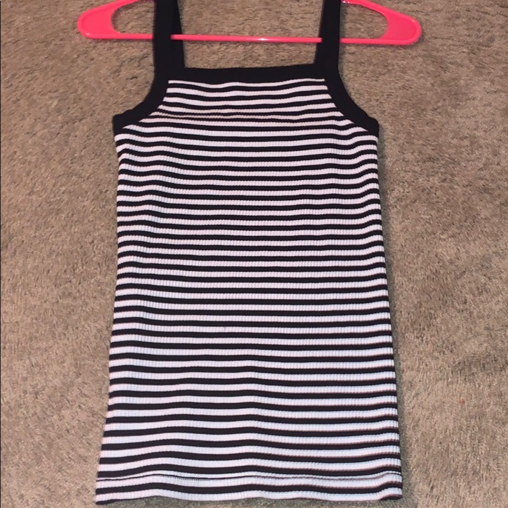 Super cute tank top!!
